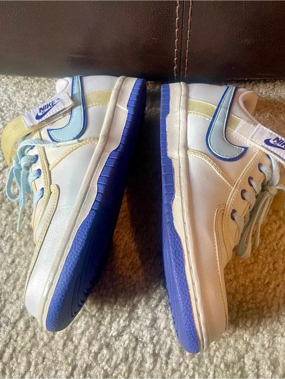 Nike 315419-143 Sneakers White Blue Star Strap Size 4.5Y / Women’s 6